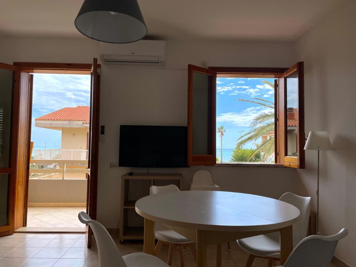 Beachfront Rooms Marina Di Ragusa Exterior foto
